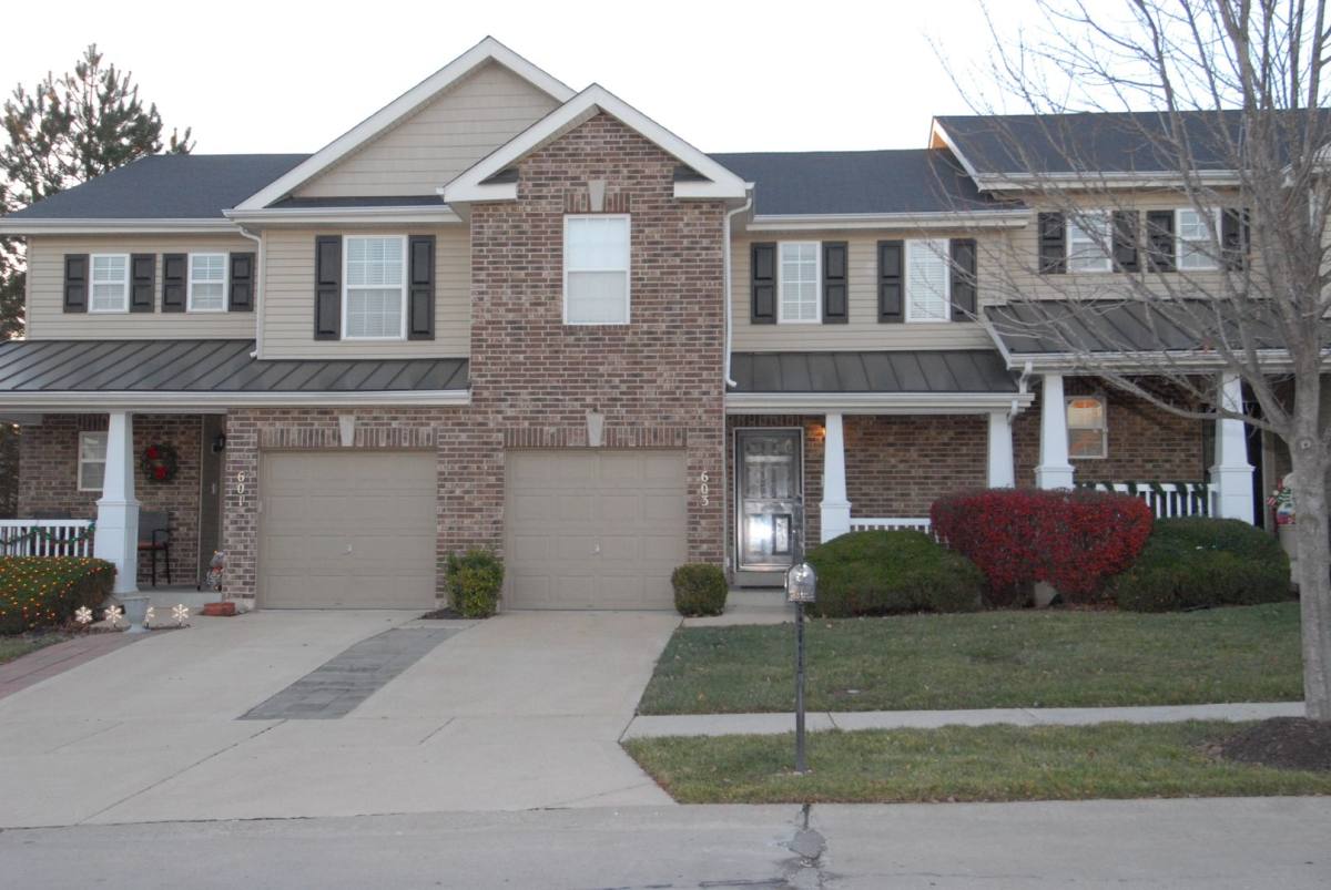 Townhouse for rent at 603 Country Village Dr, Lake Saint Louis, MO 63367