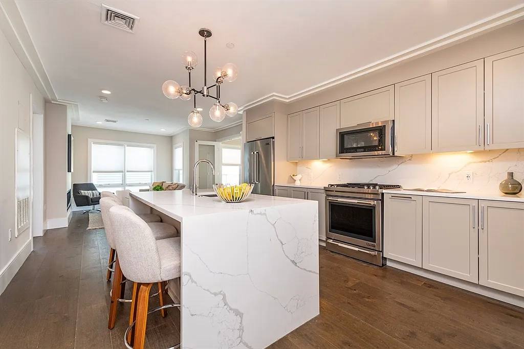 Apartment for rent at 214 Market St #203D, Brighton, MA 02135