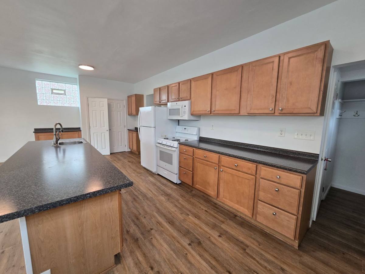 House for rent at 1079 9th Ave, Brackenridge, PA 15014