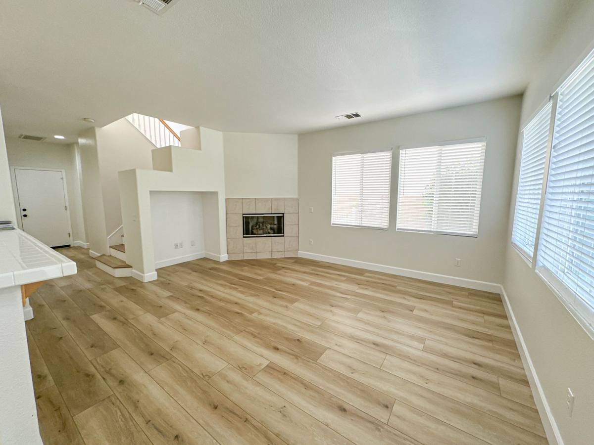 House for rent at 27712 Mahogany Row, Canyon Country, CA 91351