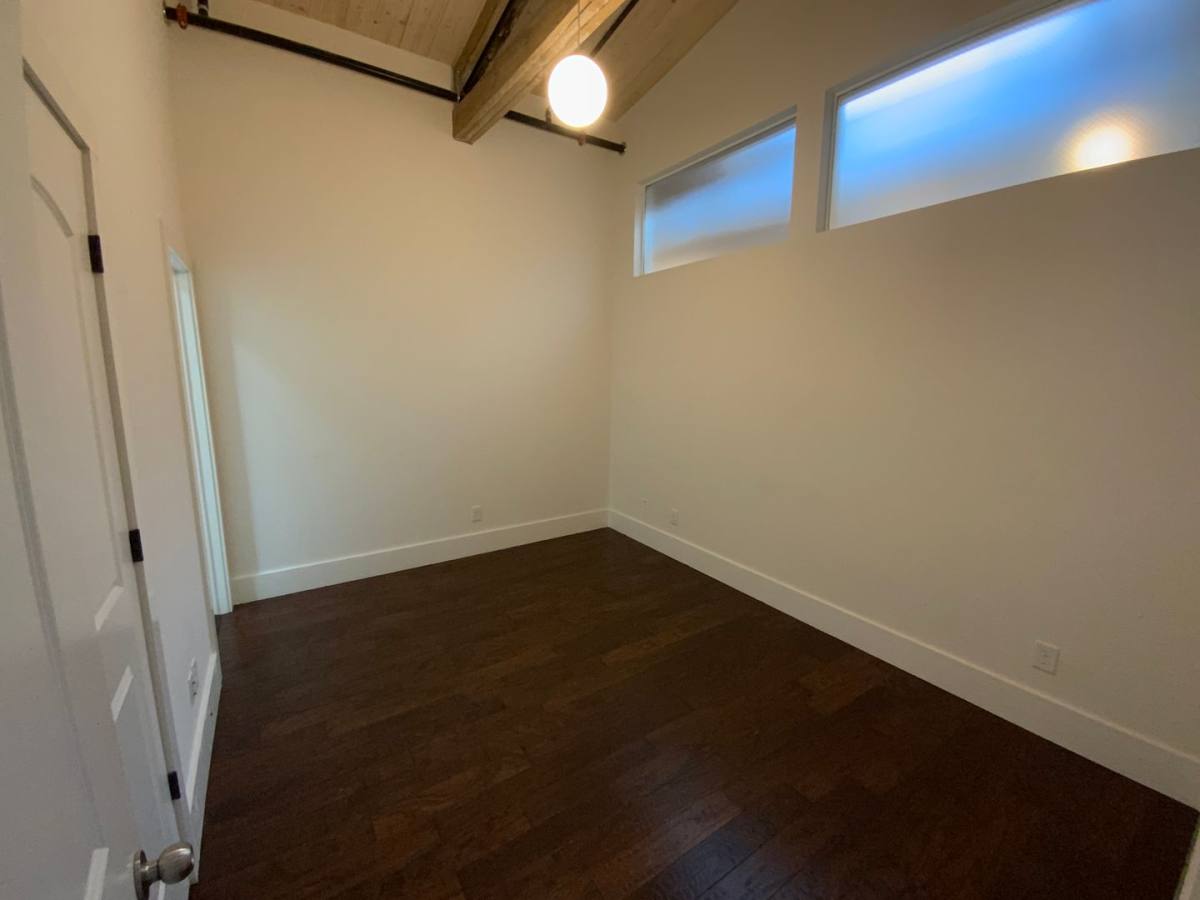 Apartment for rent at 527 & 529 Broad St, Rome, GA 30161