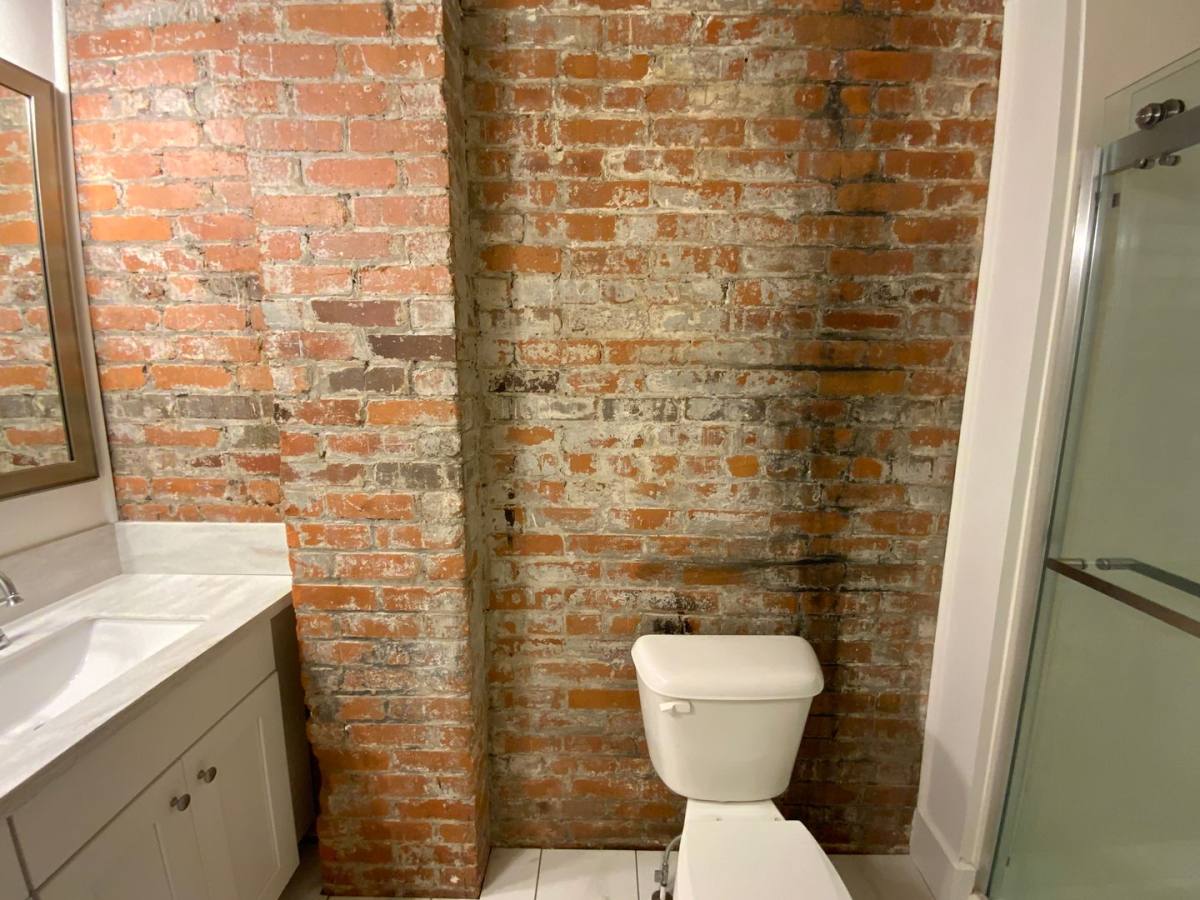 Apartment for rent at 527 & 529 Broad St, Rome, GA 30161