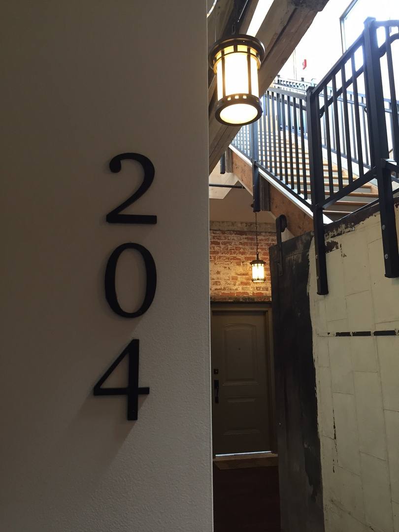 Apartment for rent at 527 & 529 Broad St, Rome, GA 30161