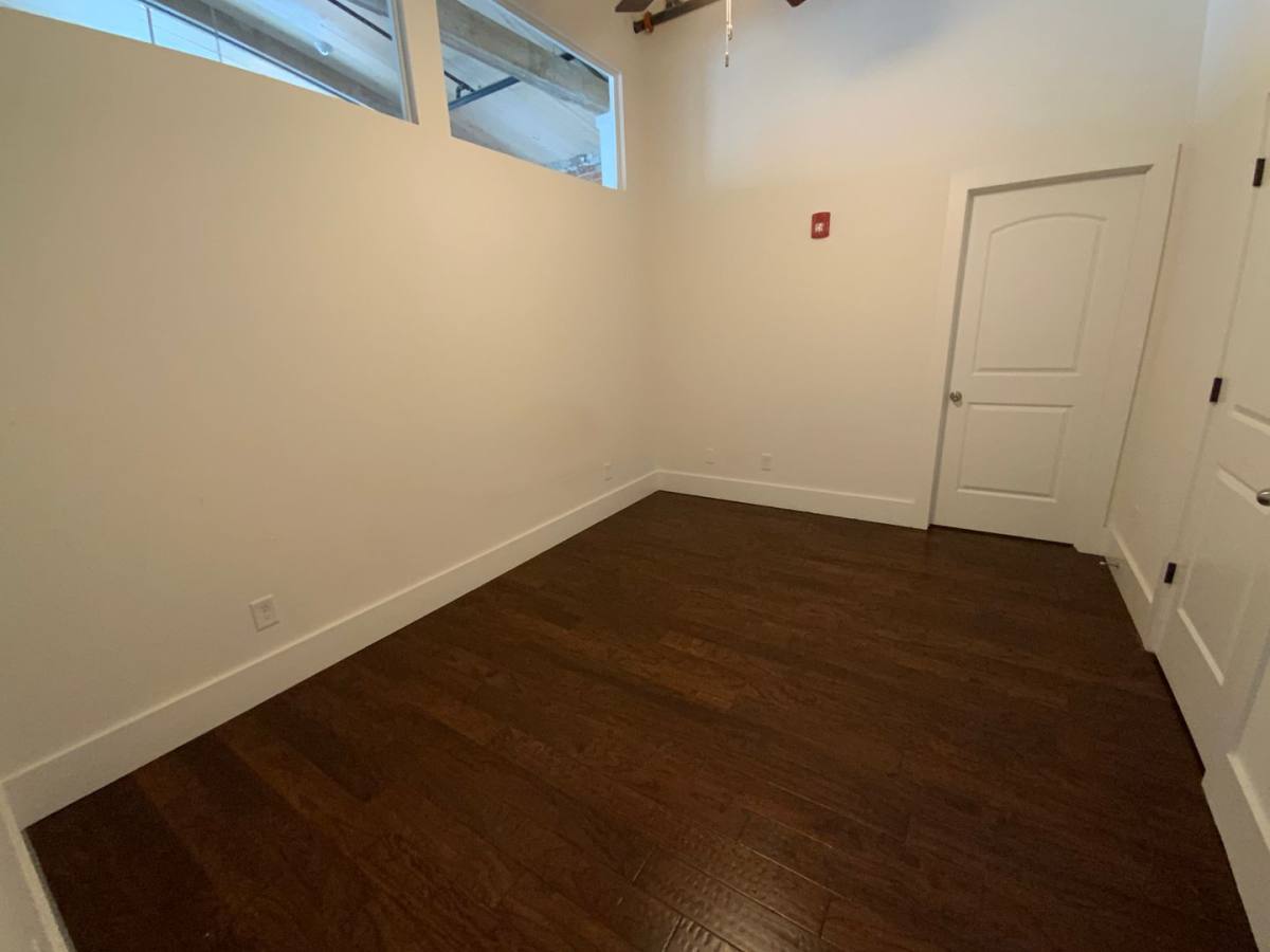 Apartment for rent at 527 & 529 Broad St, Rome, GA 30161