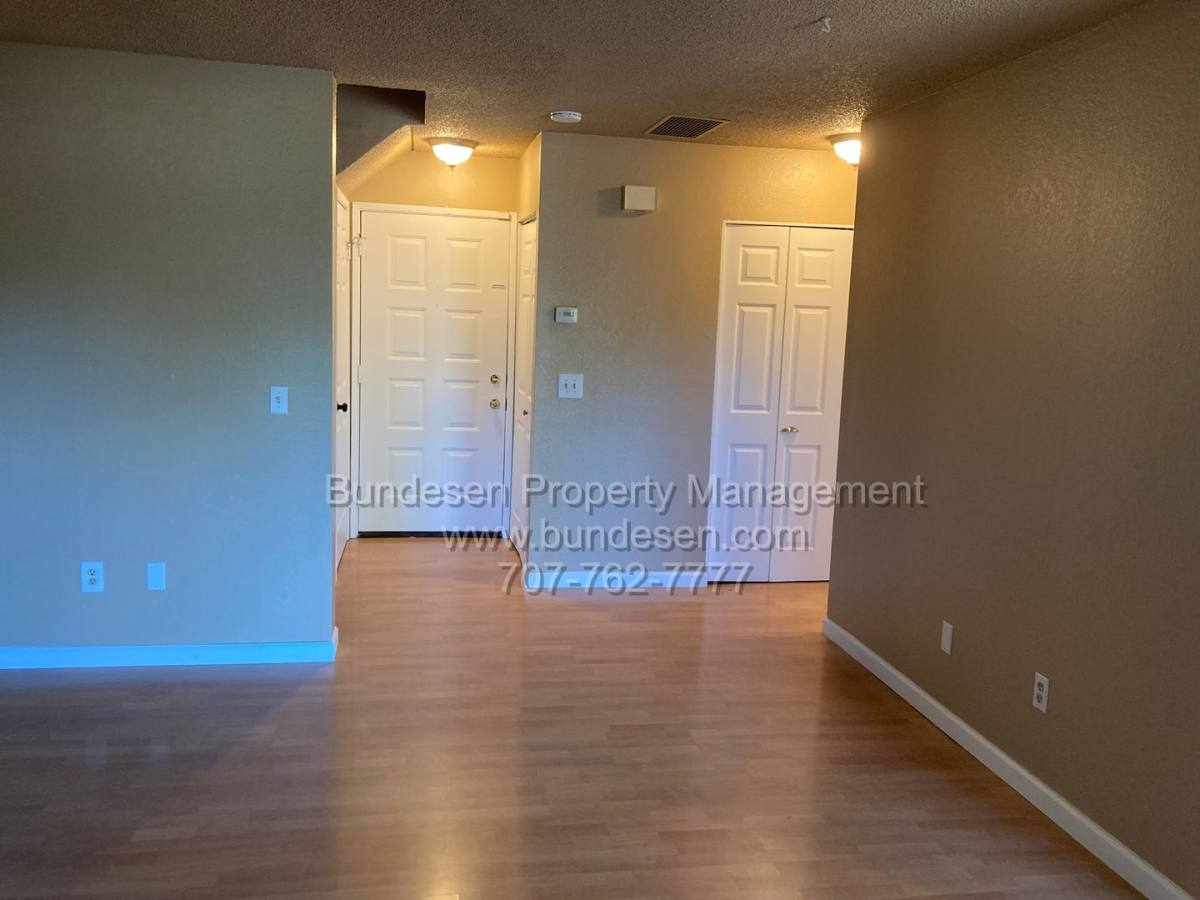 Condo for rent at 465 Enterprise Dr, Rohnert Park, CA 94928
