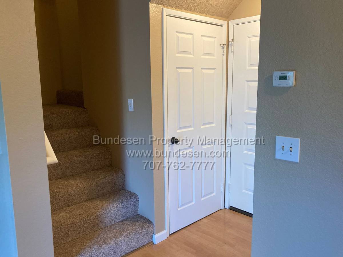 Condo for rent at 465 Enterprise Dr, Rohnert Park, CA 94928