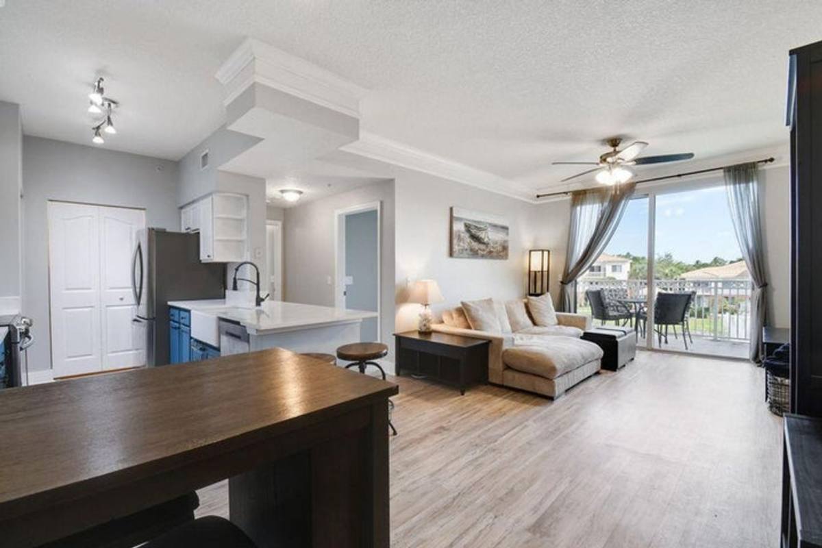 Condo for rent at 7302 W Myrtlewood Circle, Palm Beach Gardens, FL 33418