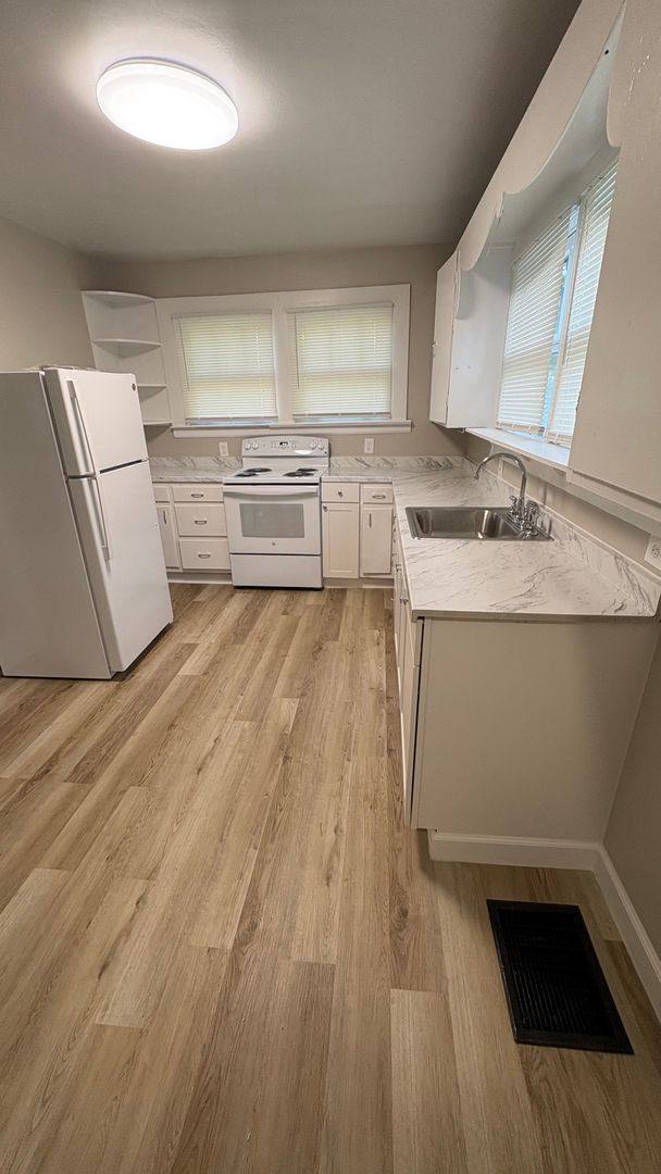 Apartment for rent at 4211 Campbellton Rd SW, Atlanta, GA 30331