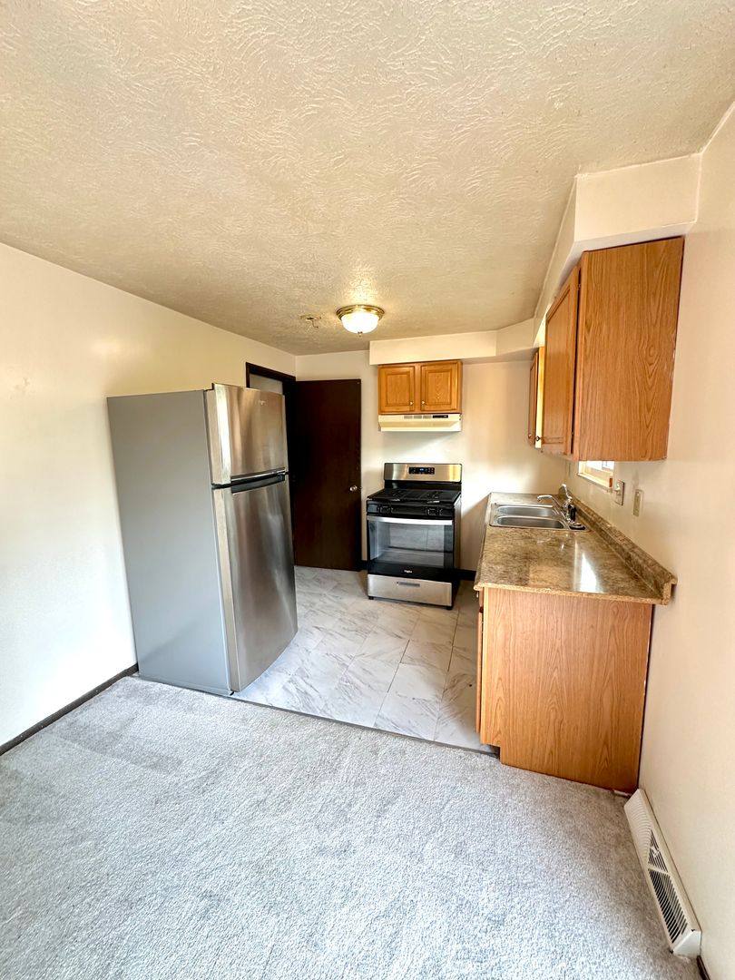 Townhouse for rent at 3830 Lebanon Church Rd, West Mifflin, PA 15122