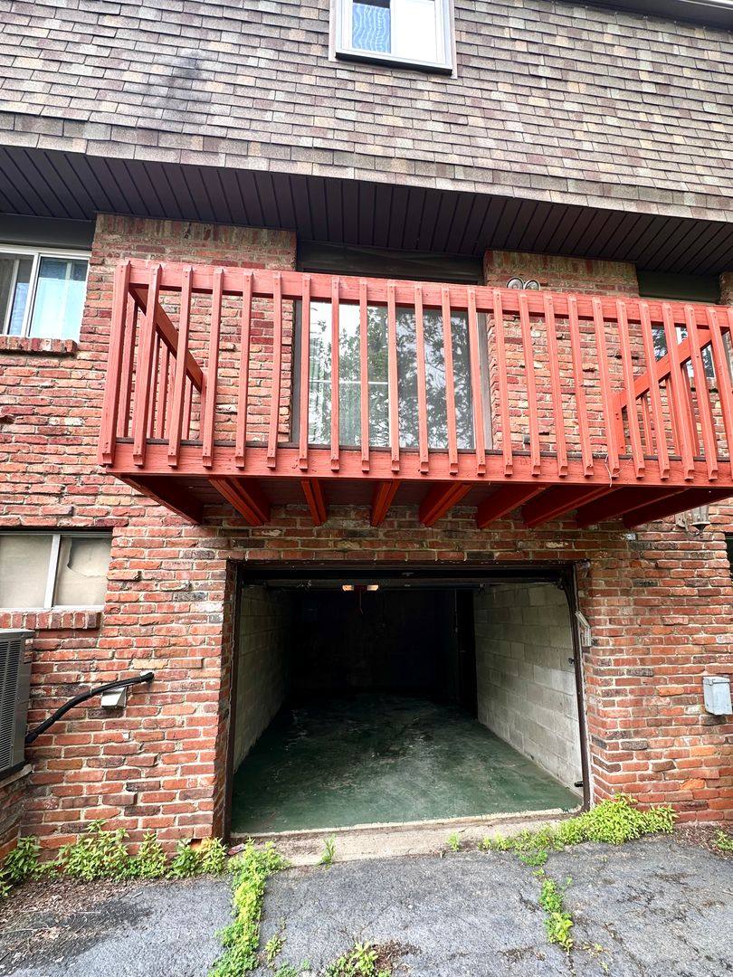 Townhouse for rent at 3830 Lebanon Church Rd, West Mifflin, PA 15122