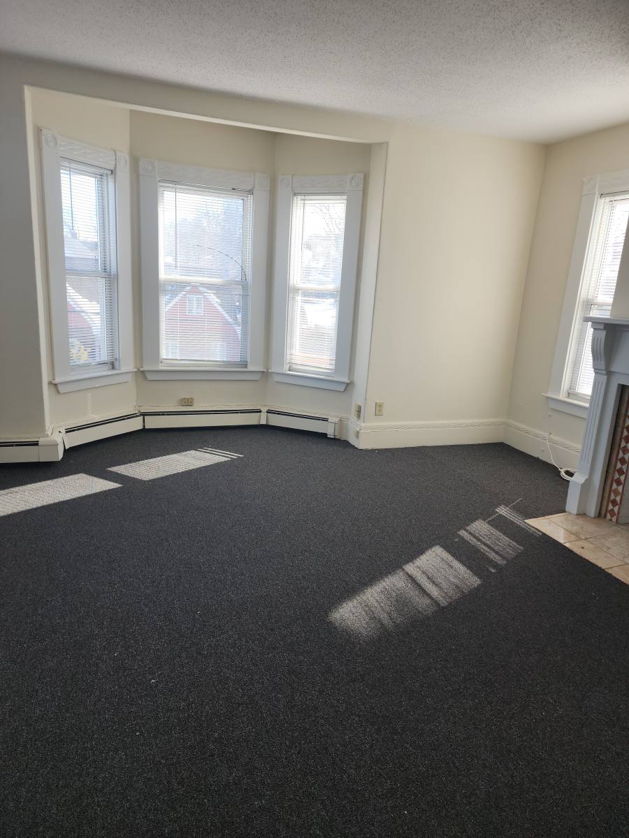 Apartment for rent at 381 Broadway #2, Lynn, MA 01904