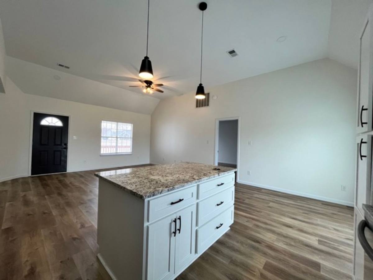 House for rent at 208 Franklin Square, Bonaire, GA 31005