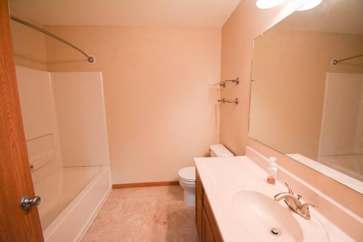 Condo for rent at 1915 Deerhaven Lane NE, Rochester, MN 55906