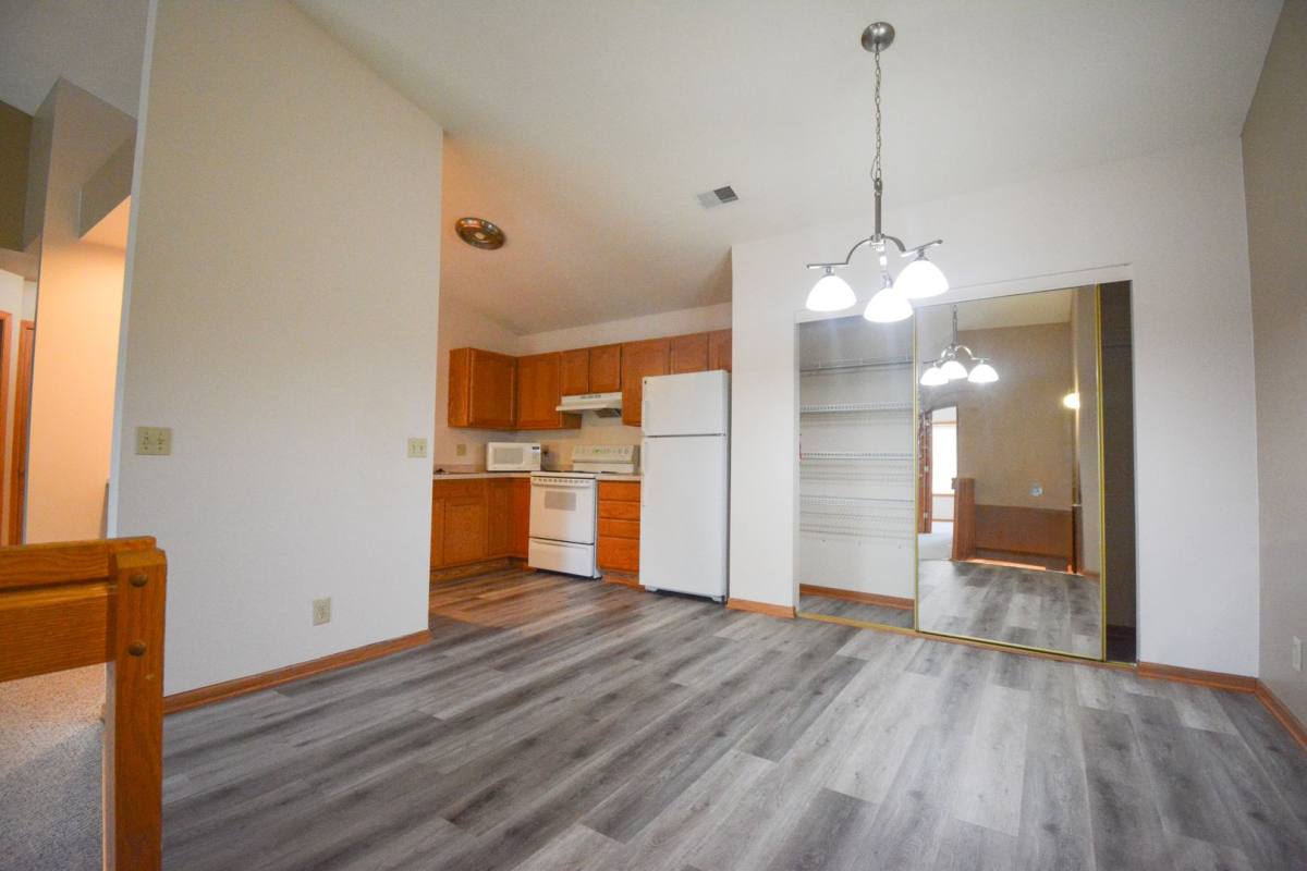 Condo for rent at 1915 Deerhaven Lane NE, Rochester, MN 55906