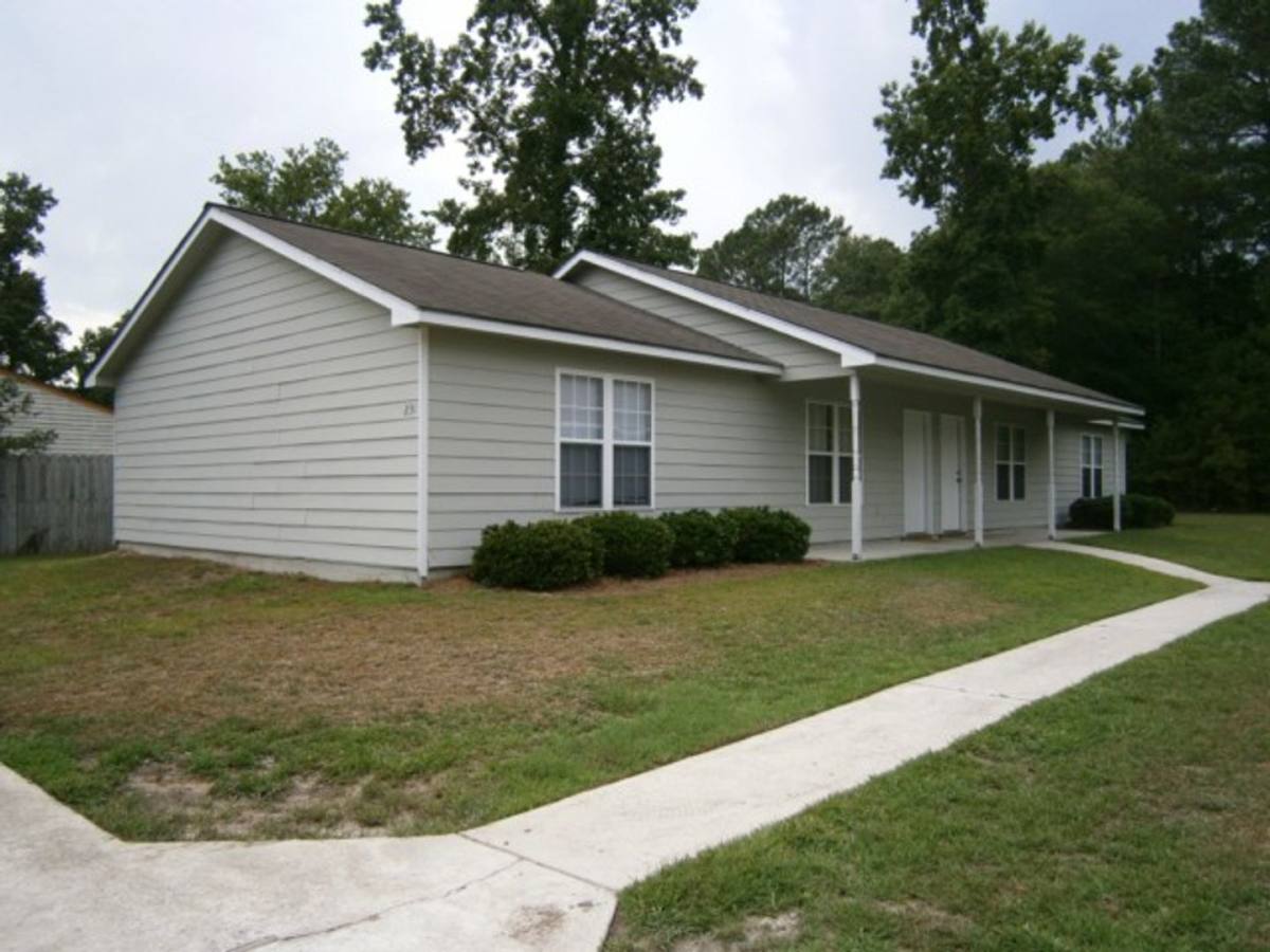 House for rent at 231 A Lakewood Dr, Jacksonville, NC 28546