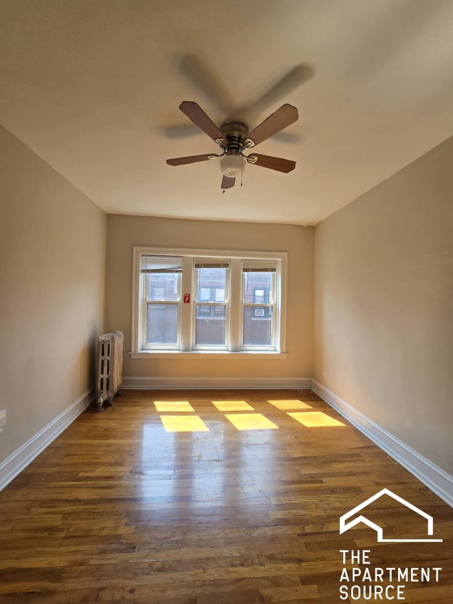 Apartment for rent at 1364 W Estes Ave #2N, Chicago, IL 60626