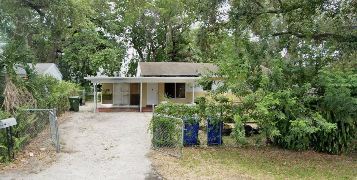 House for rent at 1914 SW 8 St, Fort Lauderdale, FL 33312