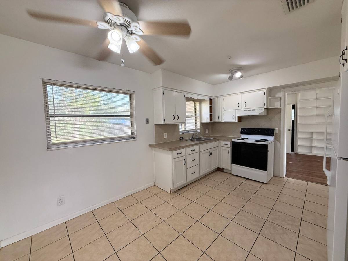 House for rent at 7609 Tacony Dr, Jacksonville, FL 32277