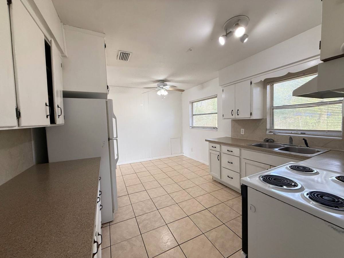 House for rent at 7609 Tacony Dr, Jacksonville, FL 32277