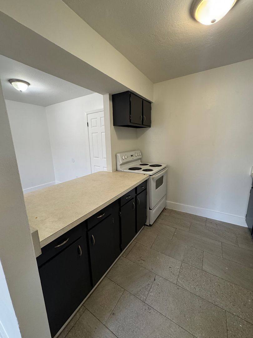 Apartment for rent at 2121 Cleary Ave, Metairie, LA 70001