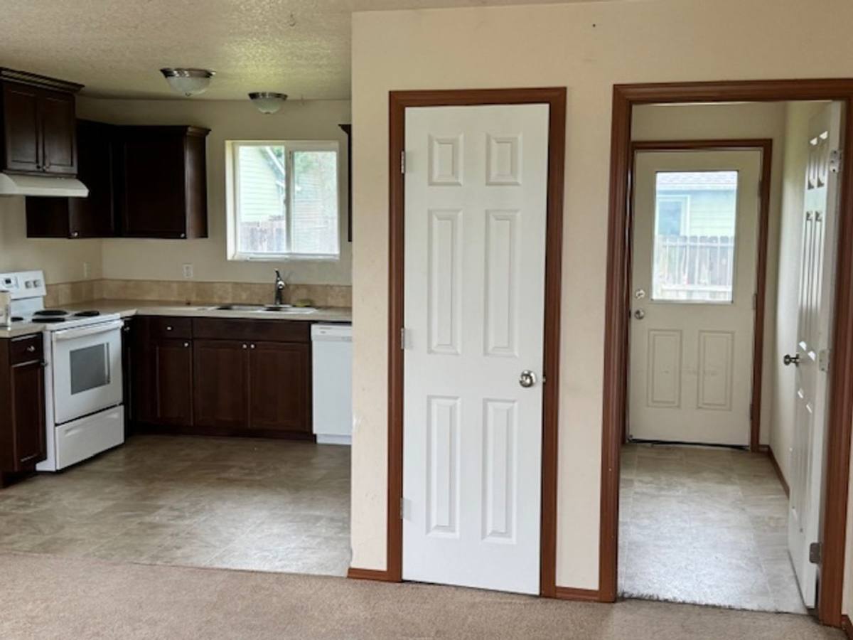 Apartment for rent at 3530 Britt Ave, Medford, OR 97501
