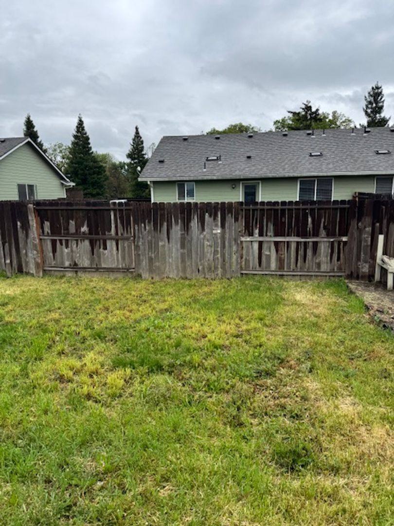 Apartment for rent at 3530 Britt Ave, Medford, OR 97501