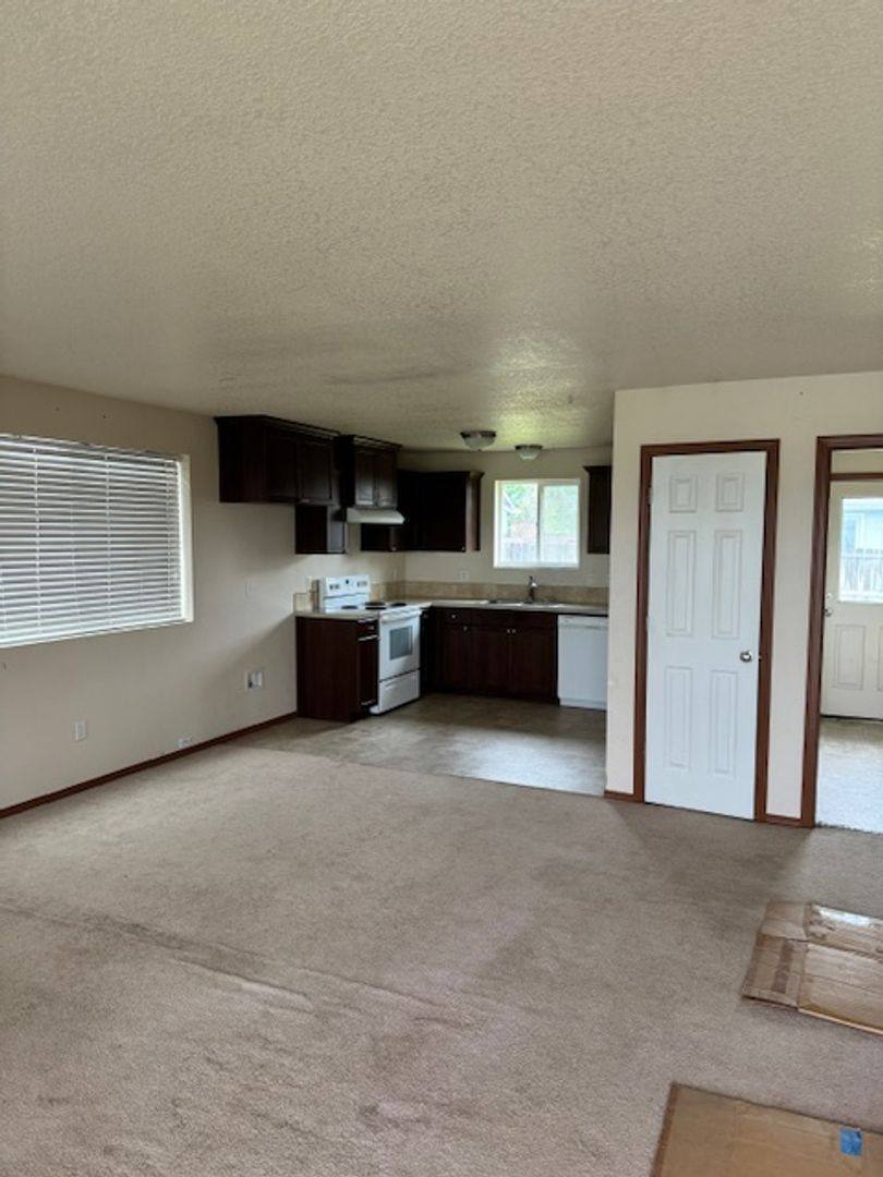 Apartment for rent at 3530 Britt Ave, Medford, OR 97501