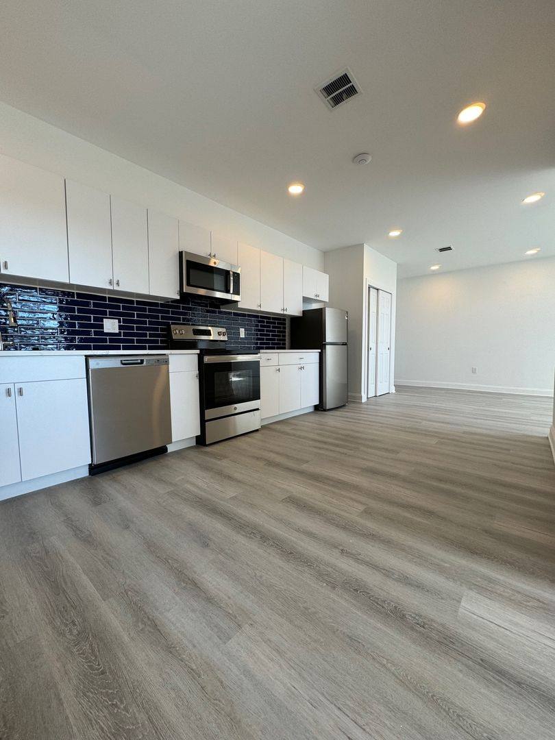Apartment for rent at 1600 W Hunting Park, Philadelphia, PA 19140