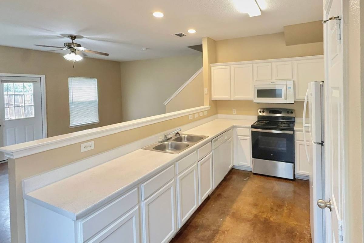 Townhouse for rent at 5607 Golf Mist #1, San Antonio, TX 78244