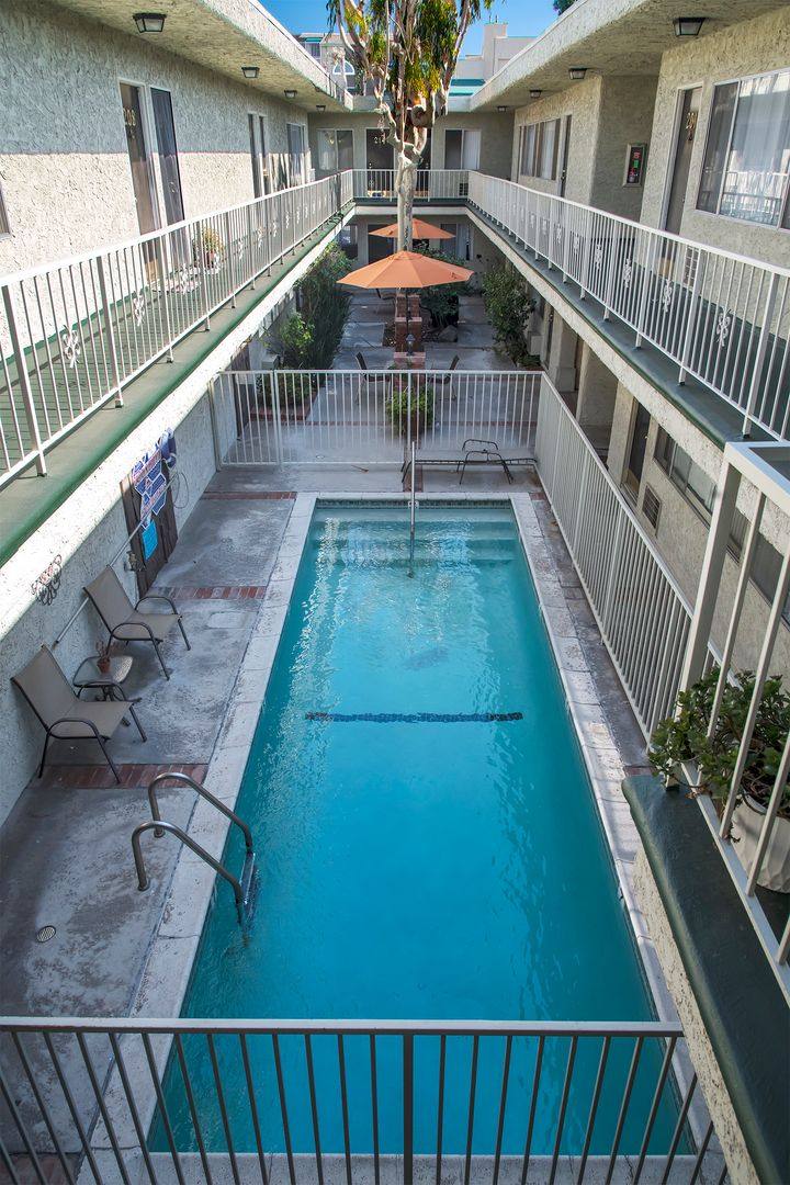 Apartment for rent at 5851 Hazeltine Ave, Van Nuys, CA 91401