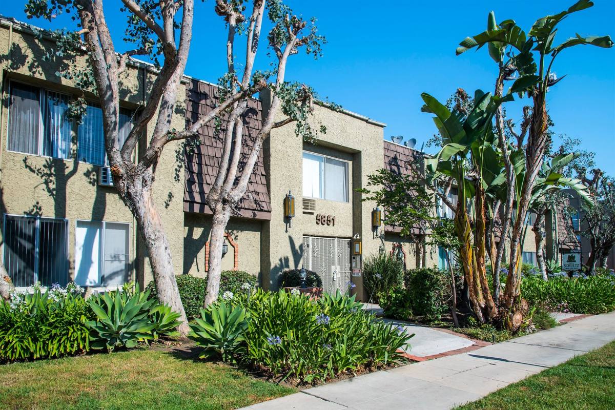 Apartment for rent at 5851 Hazeltine Ave, Van Nuys, CA 91401