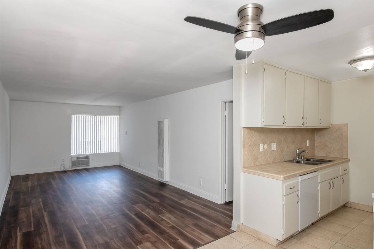 Apartment for rent at 5851 Hazeltine Ave, Van Nuys, CA 91401