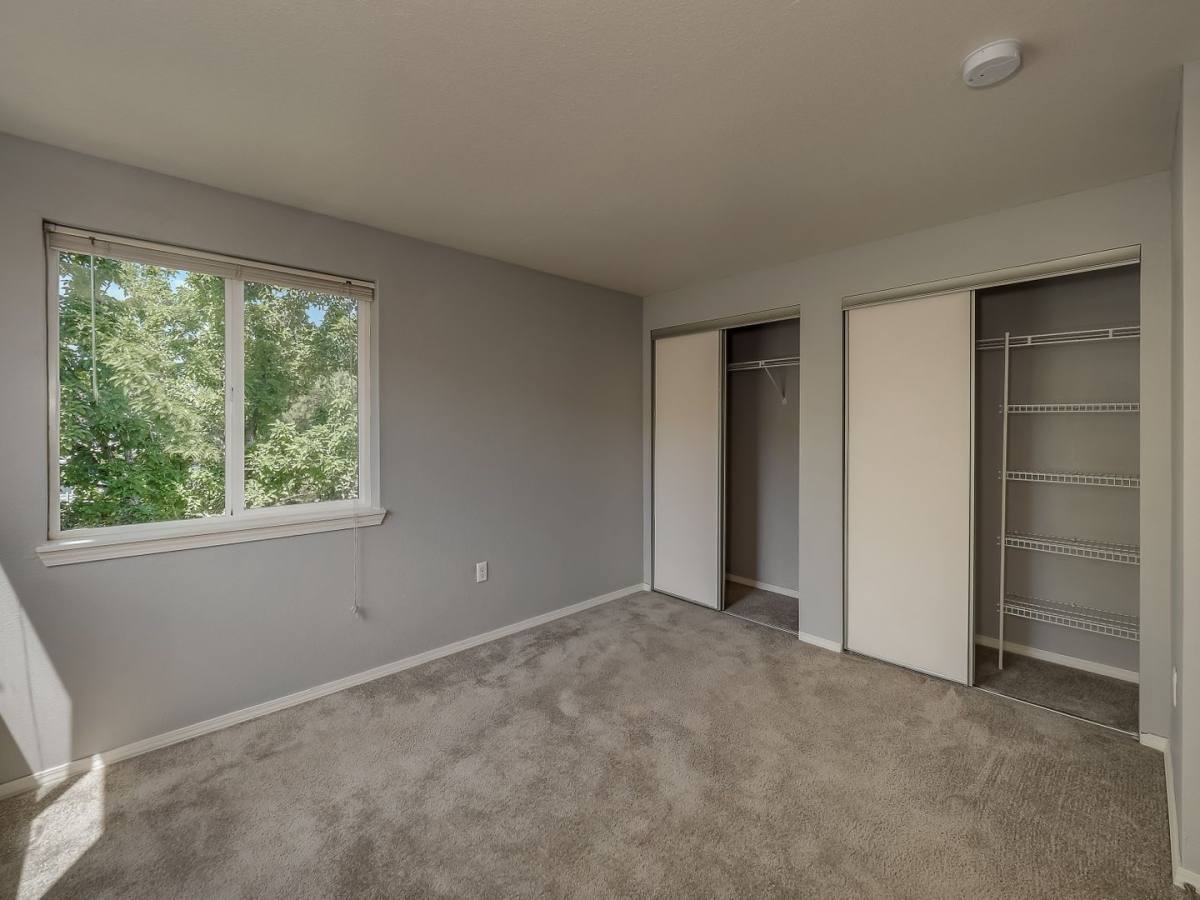 Apartment for rent at 16916 SE Powell Blvd, Portland, OR 97236