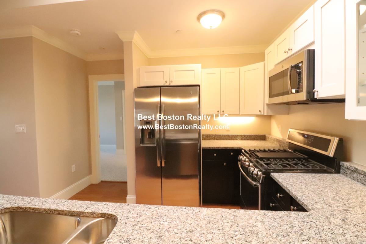 Apartment for rent at 286 Main St #206, Woburn, MA 01801