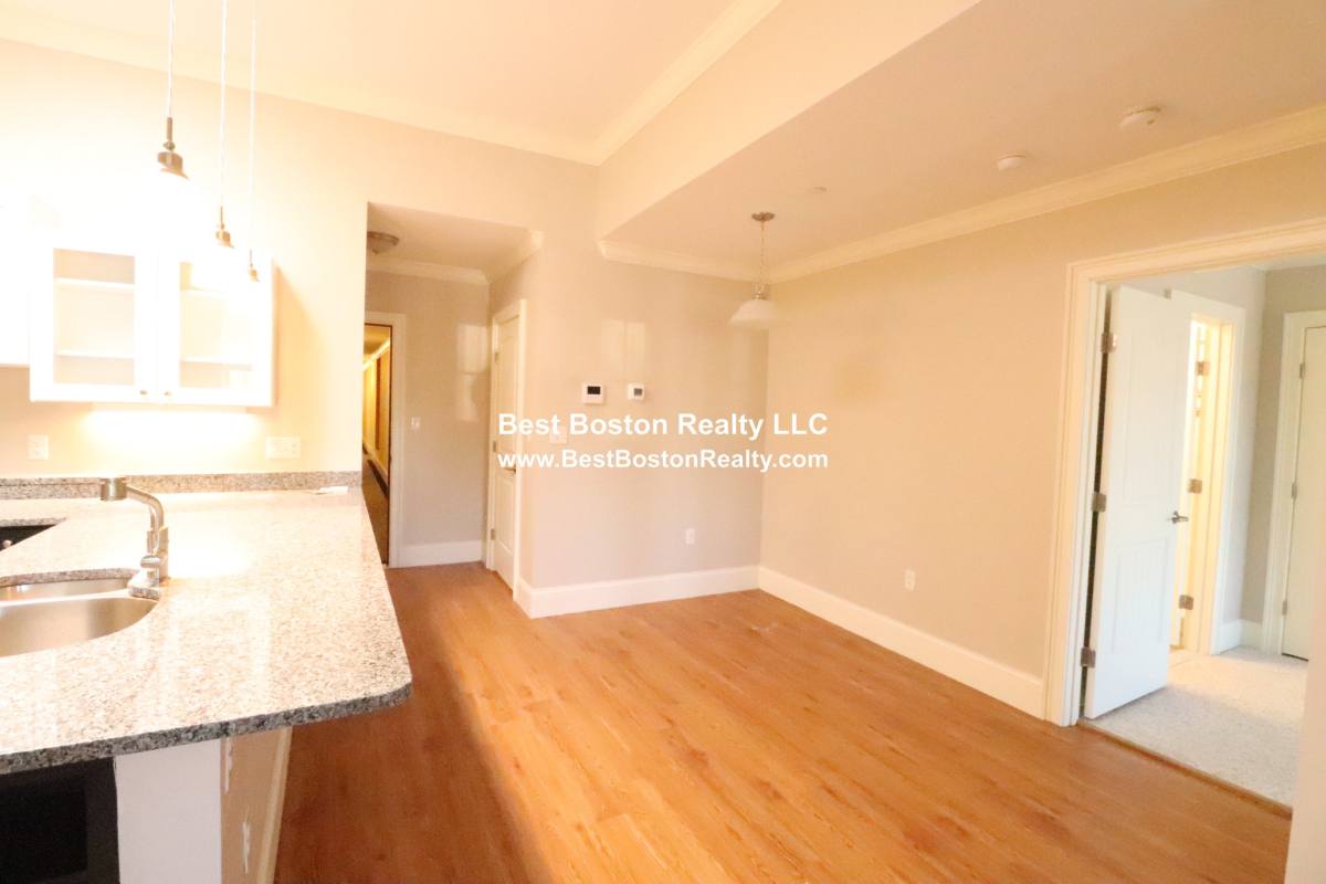 Apartment for rent at 286 Main St #206, Woburn, MA 01801
