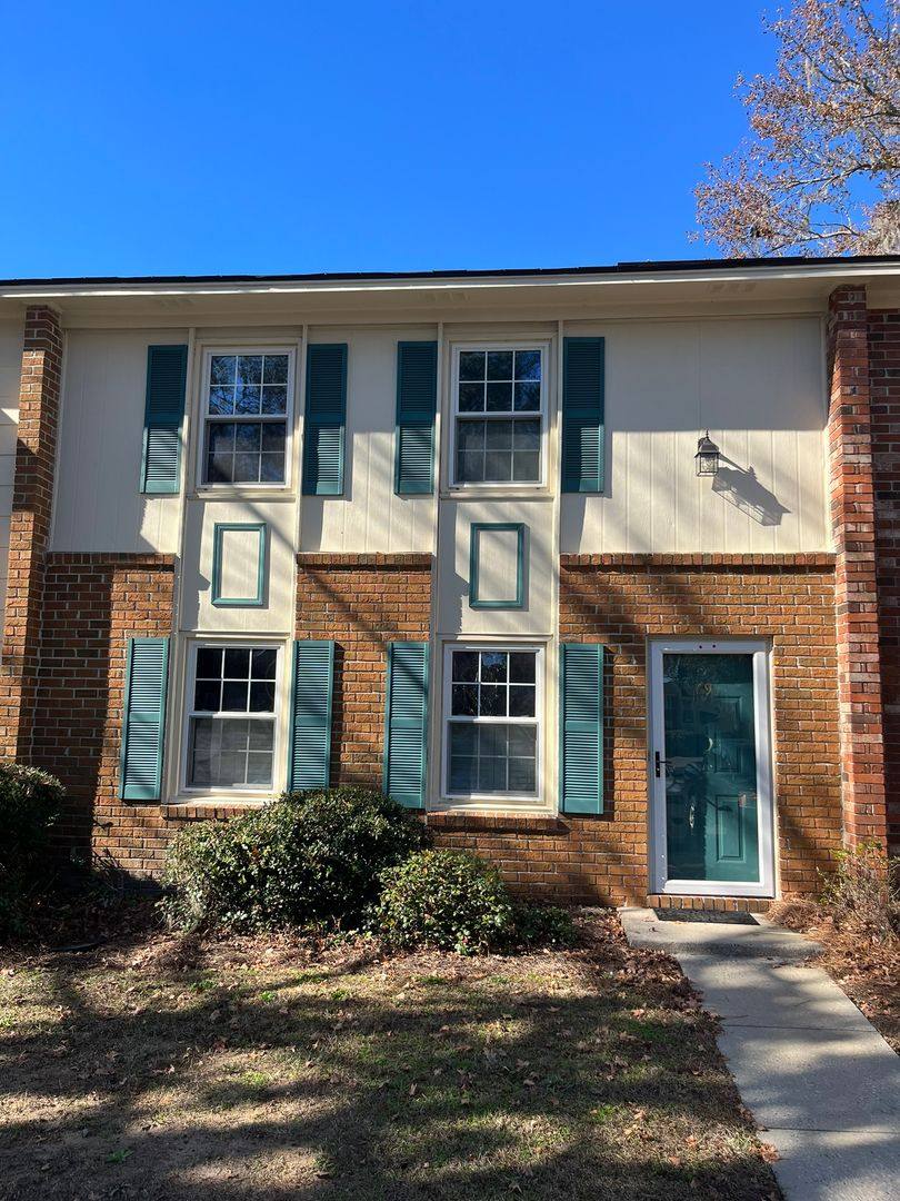 Townhouse for rent at 455 Mall Blvd #69, Savannah, GA 31406