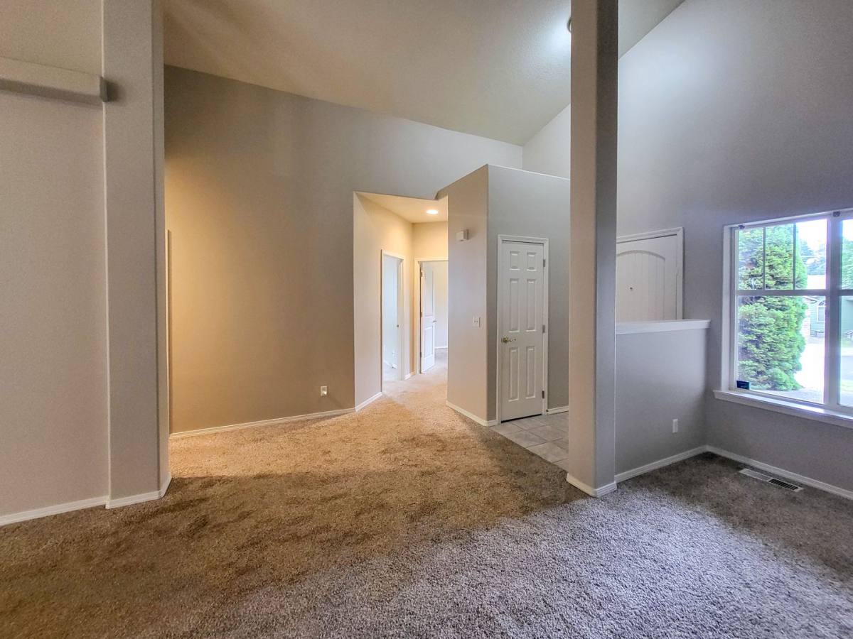 House for rent at 2345 Mule Deer Court NW, Salem, OR 97304