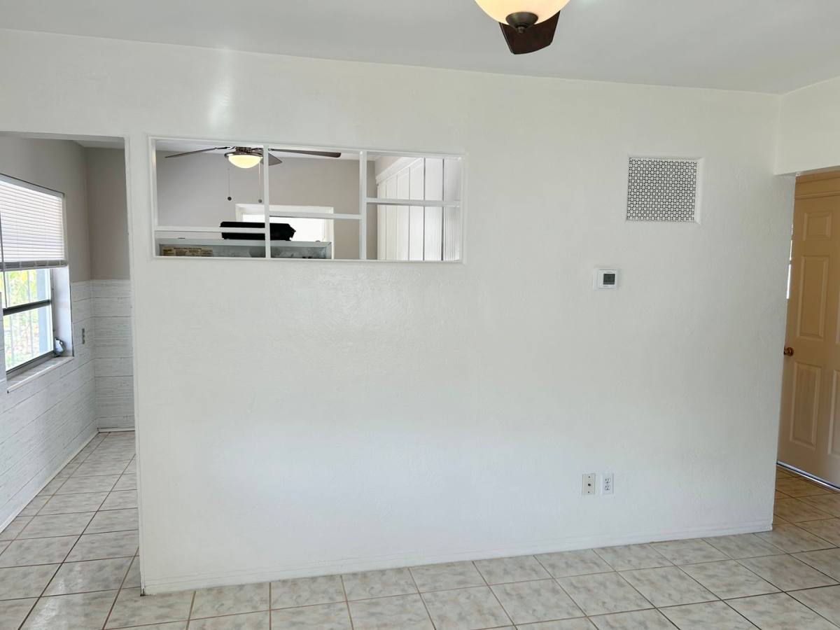 House for rent at 547 46th Ave N, Saint Petersburg, FL 33703