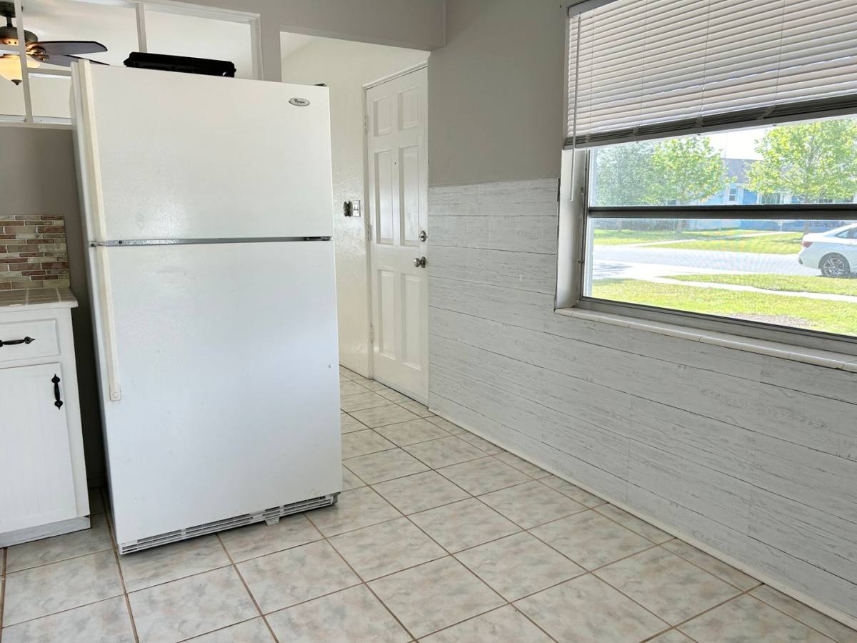House for rent at 547 46th Ave N, Saint Petersburg, FL 33703