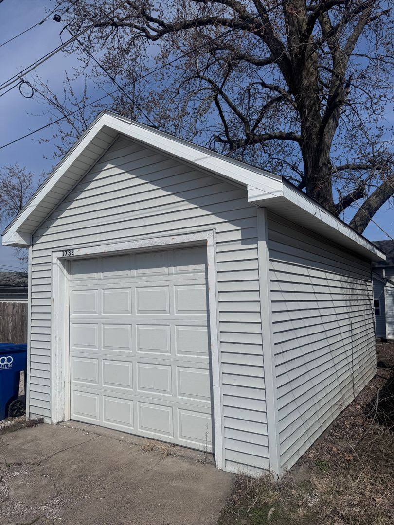 House for rent at 1732 Fillmore Lane, Davenport, IA 52804