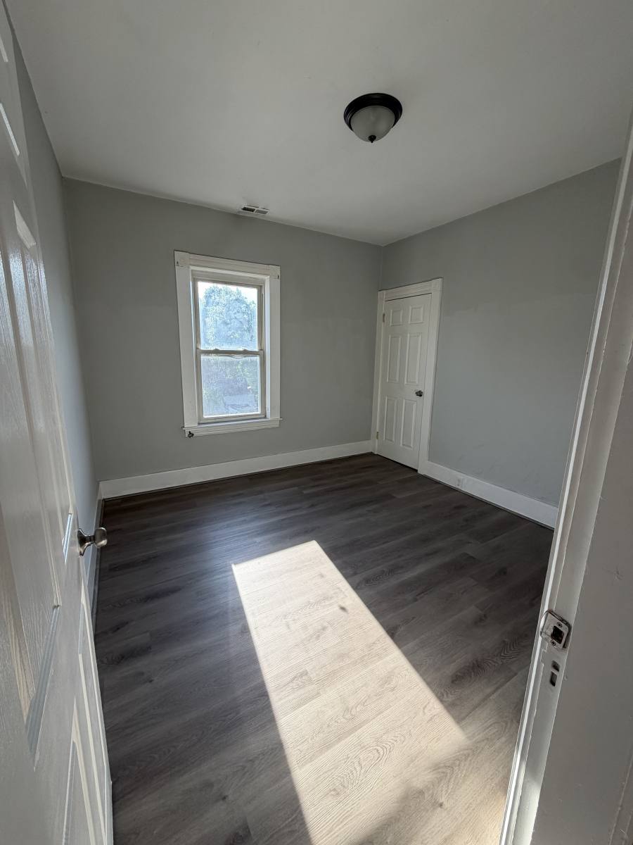 Apartment for rent at 10 Crompton St #3, Worcester, MA 01610