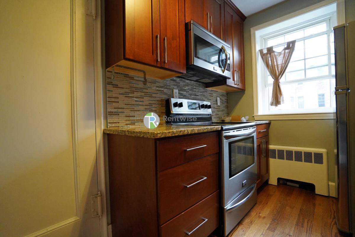 Apartment for rent at 25 Englewood Ave #4, Brookline, MA 02445