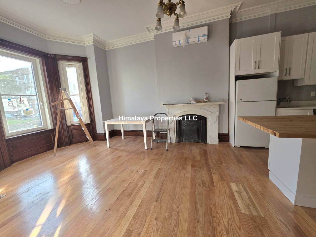 Apartment for rent at 98 Mount Pleasant Ave #A1, Roxbury, MA 02119