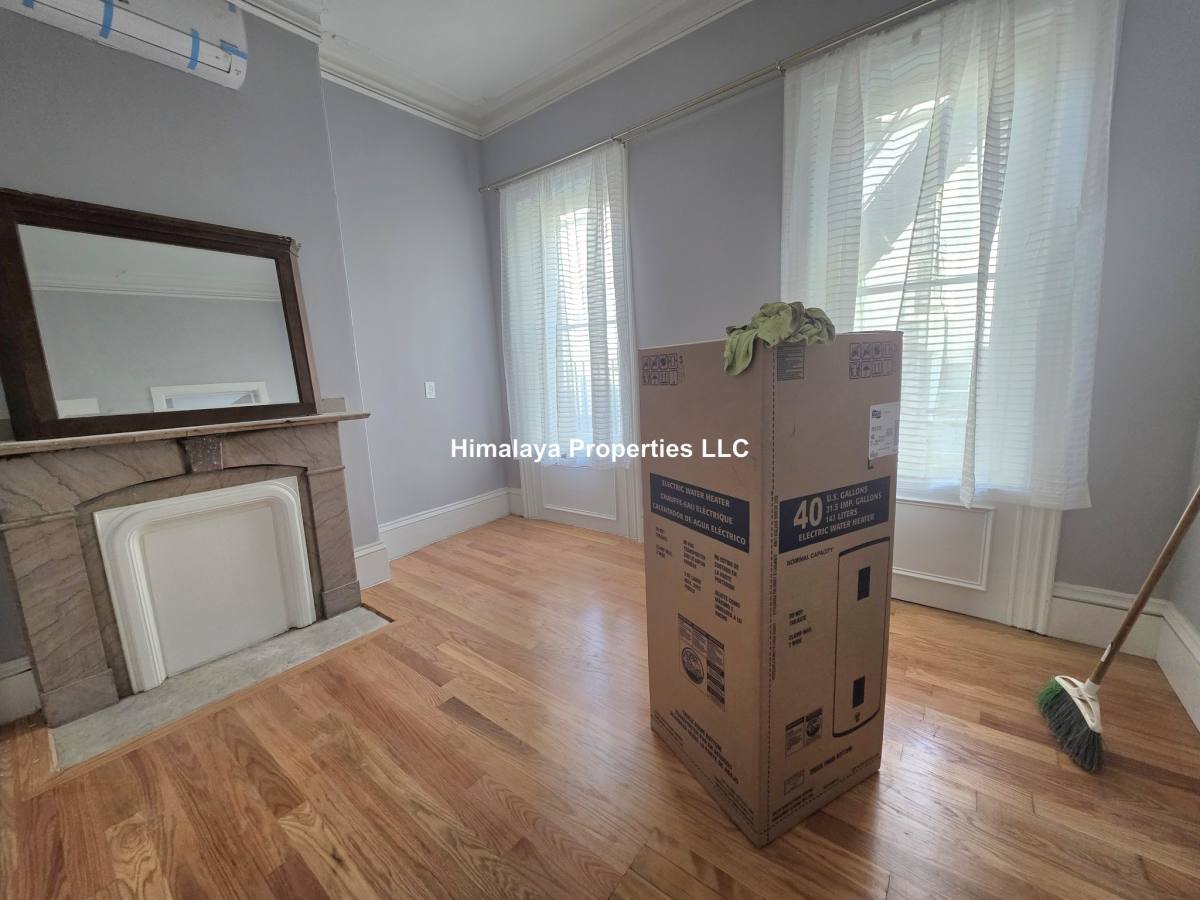 Apartment for rent at 98 Mount Pleasant Ave #A1, Roxbury, MA 02119