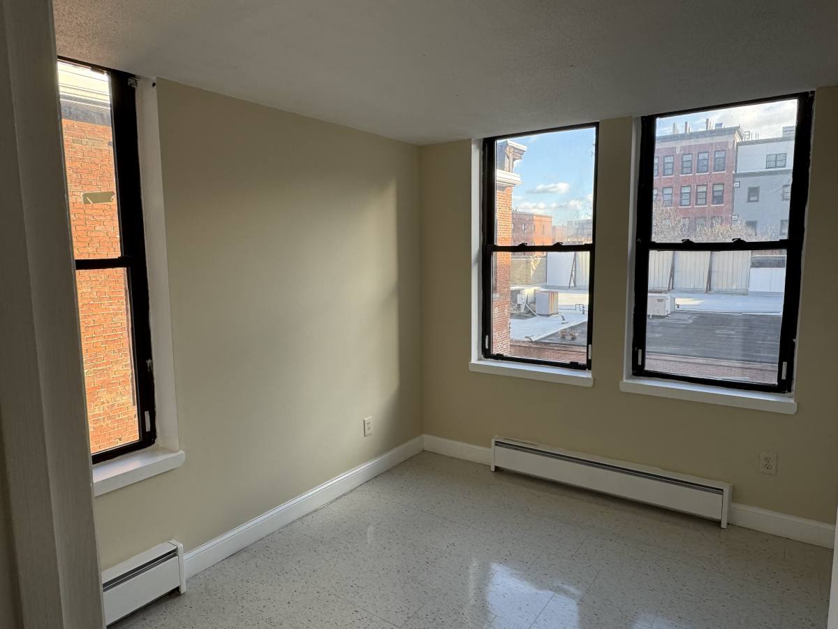 Condo for rent at 46 Amesbury #3A, Lawrence, MA 01840