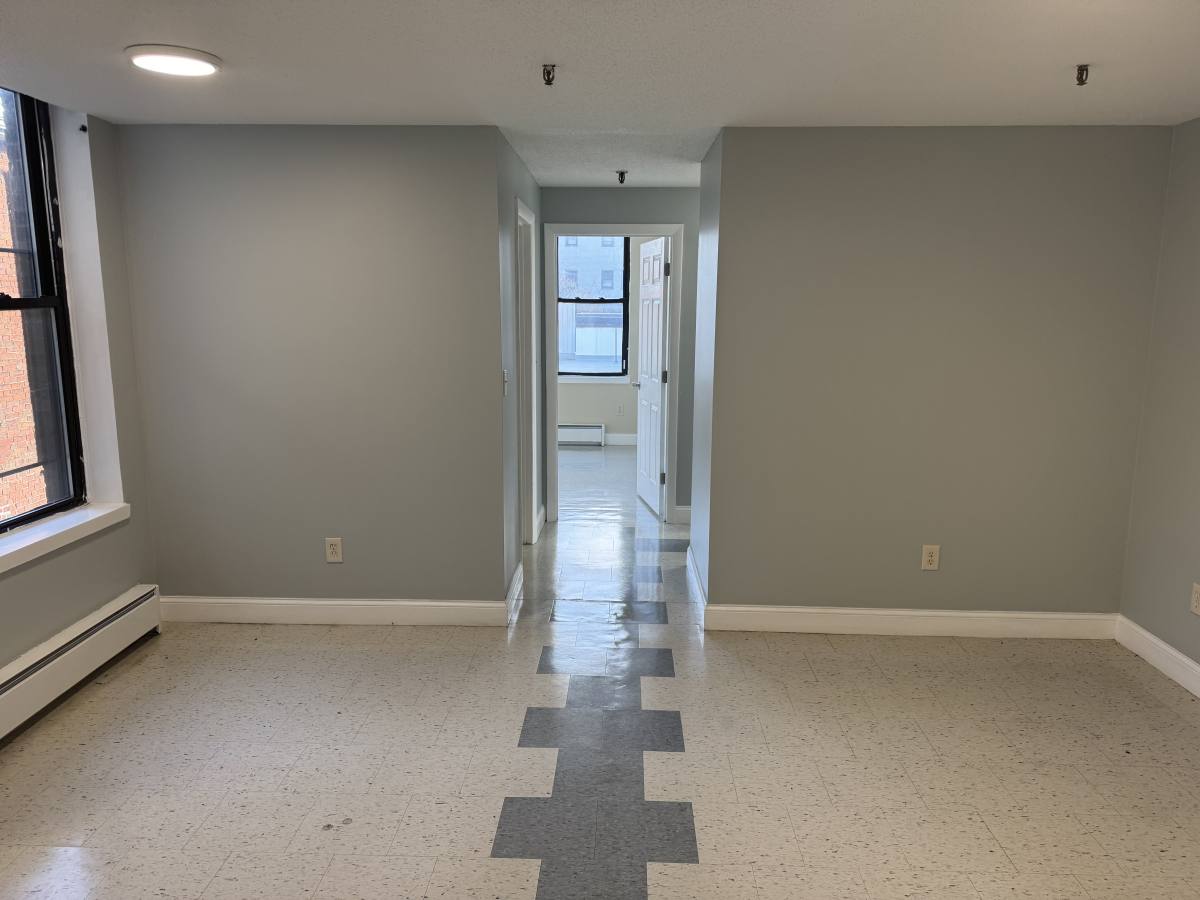 Condo for rent at 46 Amesbury #3A, Lawrence, MA 01840