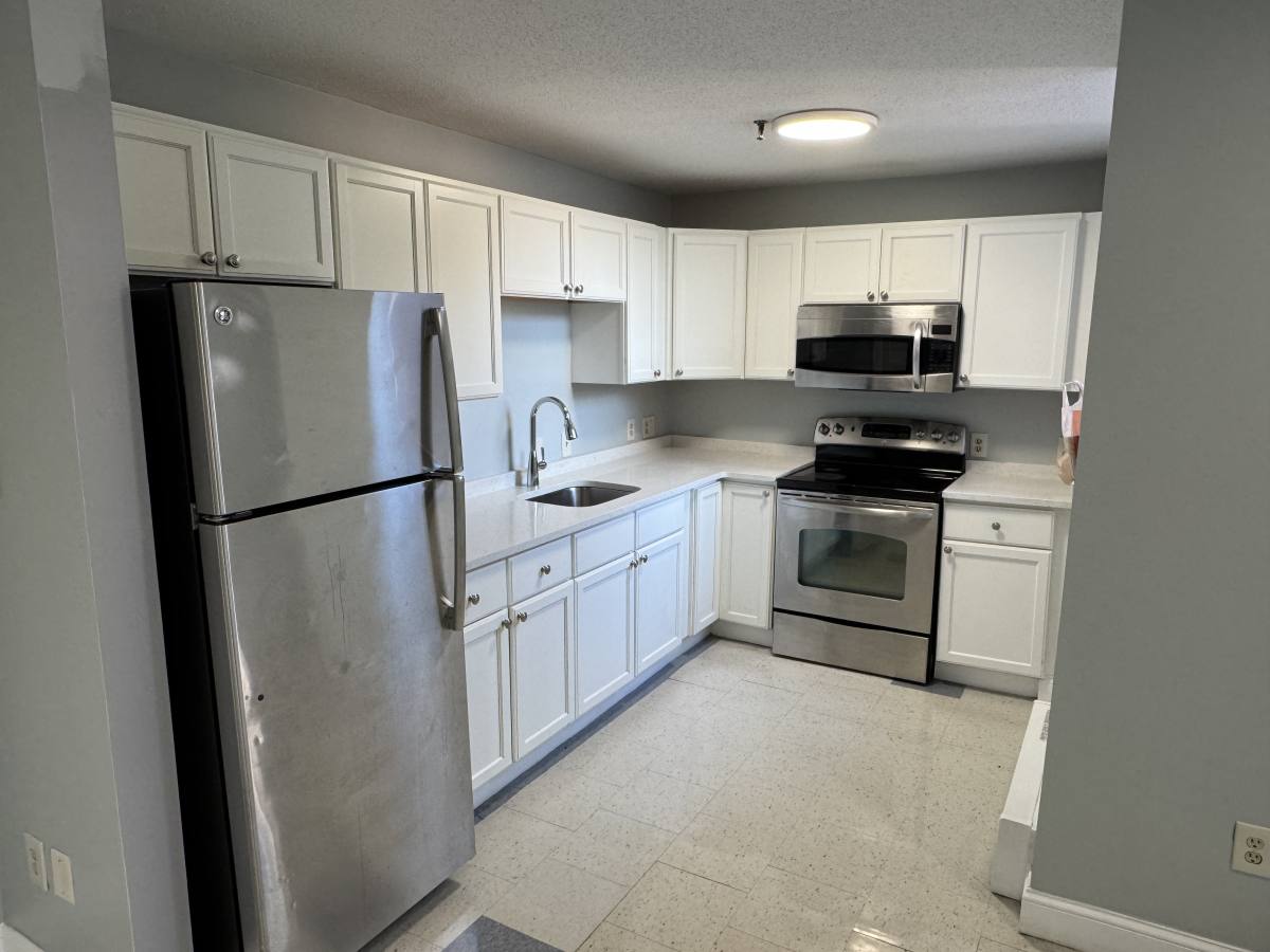 Condo for rent at 46 Amesbury #3A, Lawrence, MA 01840