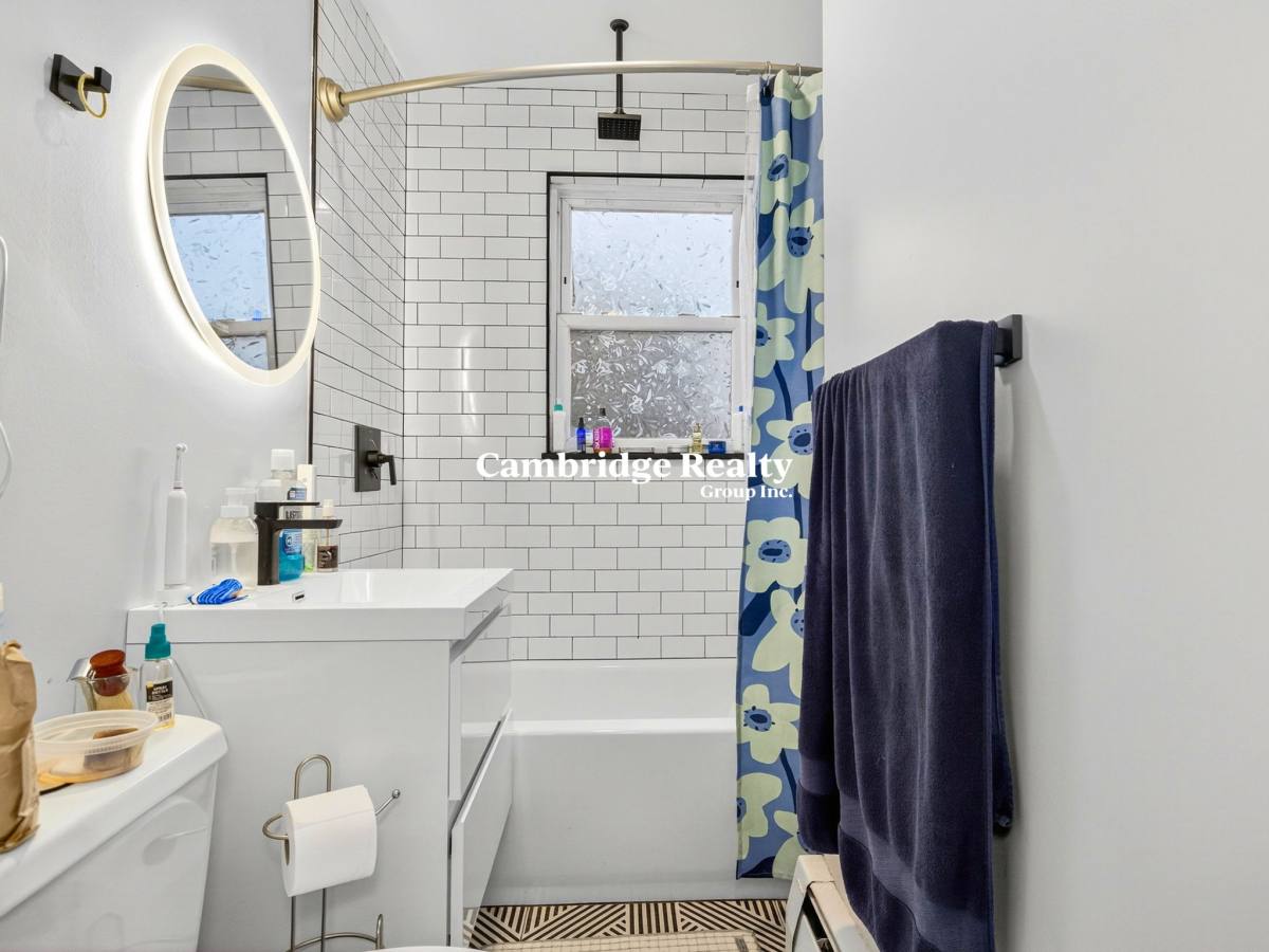 Apartment for rent at 44 William St #2T, Medford, MA 02155