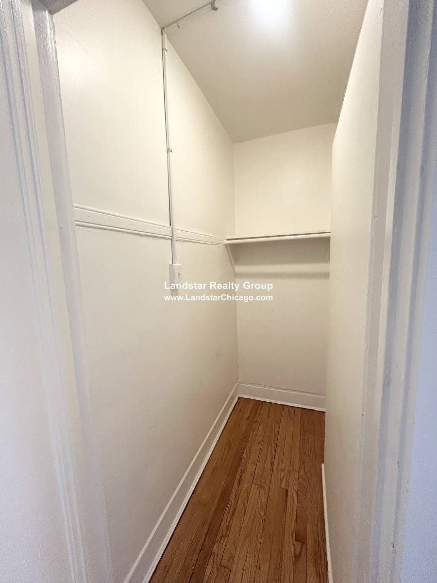 Apartment for rent at 7351 N Damen Ave #19, Chicago, IL 60645