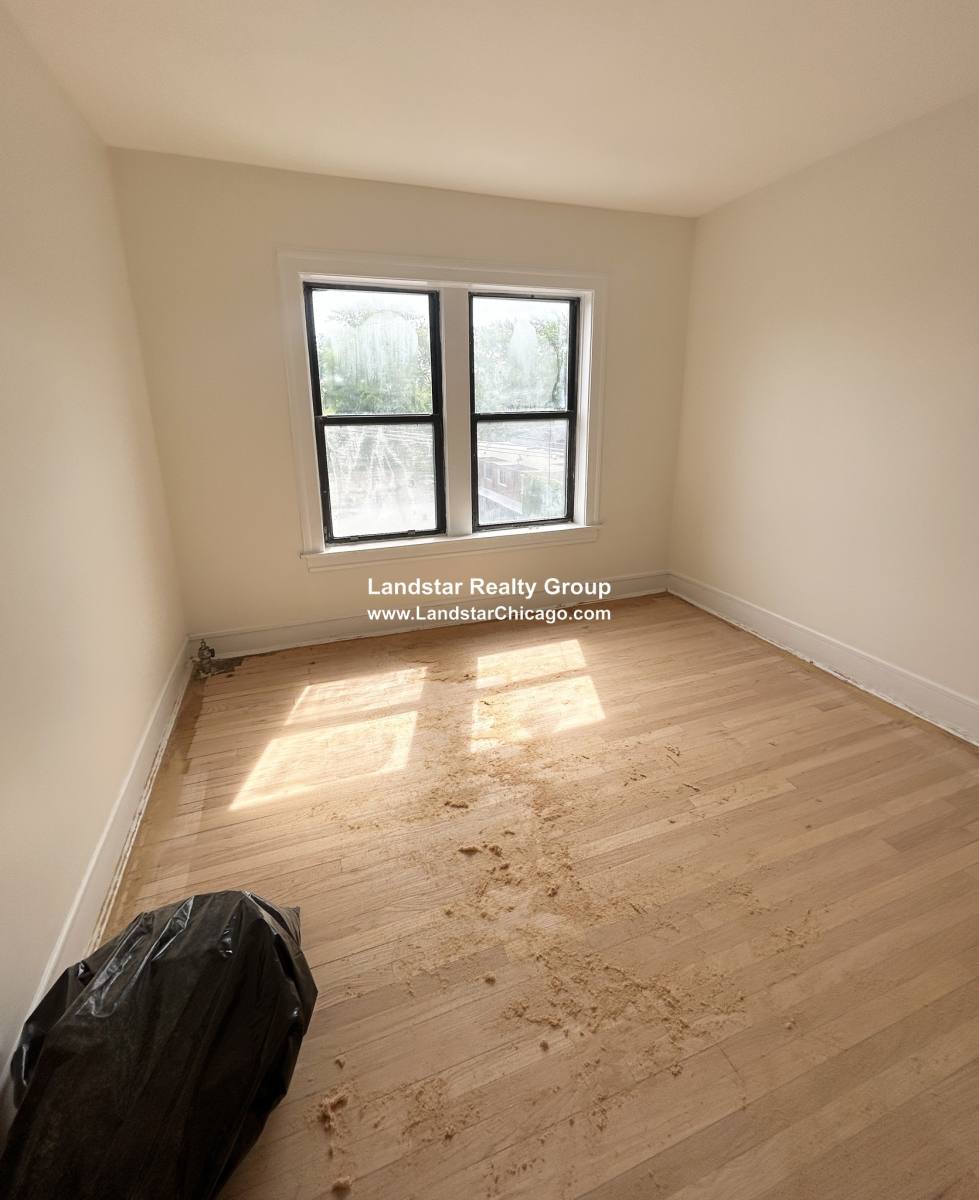 Apartment for rent at 7351 N Damen Ave #18, Chicago, IL 60645
